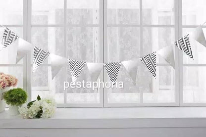Bunting Flag / Banner Segitiga Metalik Chevron / Zigzag